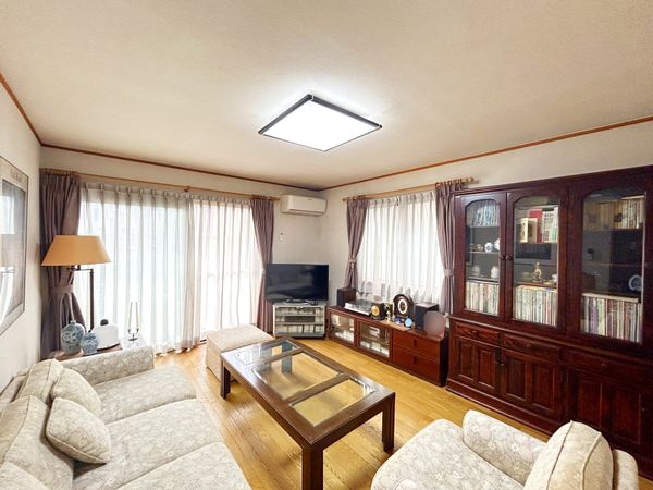 奈良市佐保台2丁目 リビング 奈良市佐保台2丁目 リビング