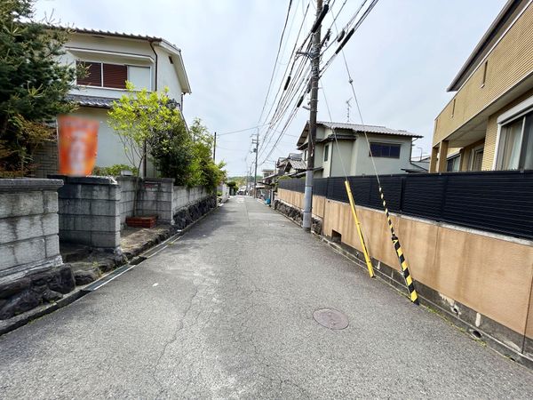 前面道路含む外観