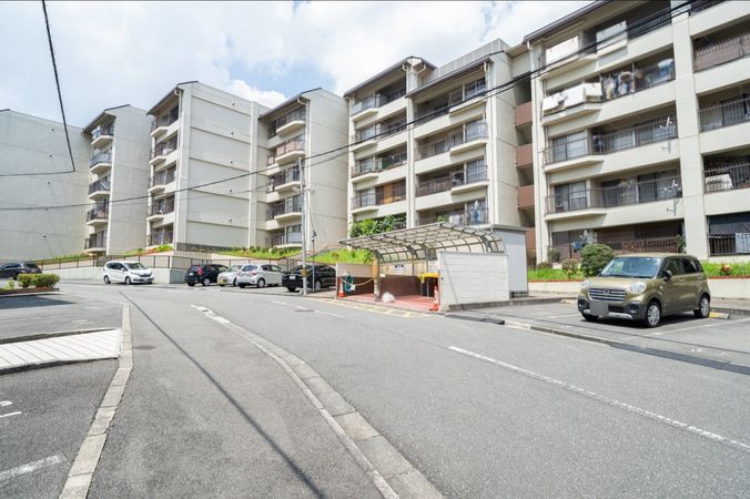 エクセルハイツ学園前朝日元町 B棟 外観 エクセルハイツ学園前朝日元町 B棟 外観