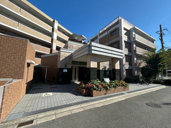 エス・バイ・エルクラスタ富雄 外観