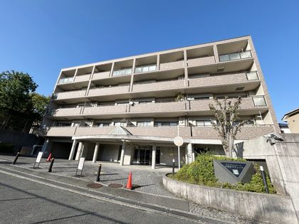 エステムコート学園前ラフィーネ 外観