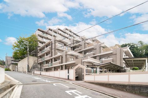 ライオンズマンション富雄 外観