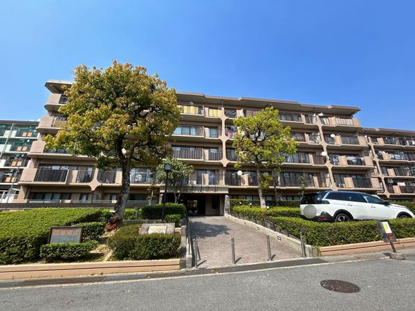 あやめ池グランドハイツ 外観 あやめ池グランドハイツ 外観