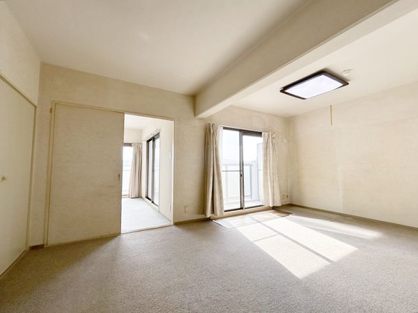 サザンヒルズ学園前 3番館 リビング