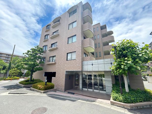 ヴェルナール富雄 弐番館 外観