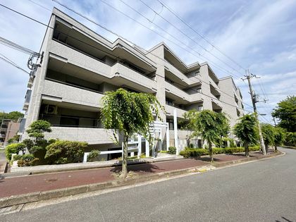 レフィナード帝塚山 外観