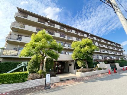 ローレルコート新大宮 外観