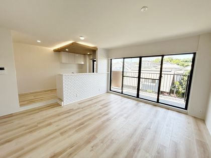 あやめ池グランドハイツ A棟 リビング