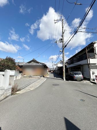 枚方市茄子作3丁目 前面道路含む外観