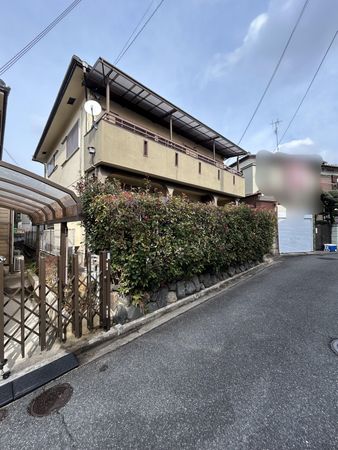 寝屋川市成田東町 前面道路含む外観 寝屋川市成田東町 前面道路含む外観