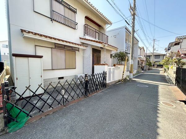 枚方市伊加賀寿町 前面道路含む外観 枚方市伊加賀寿町 前面道路含む外観