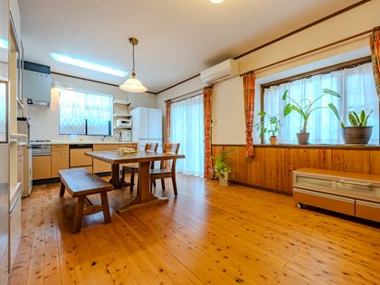 枚方市長尾東町3丁目 リビング