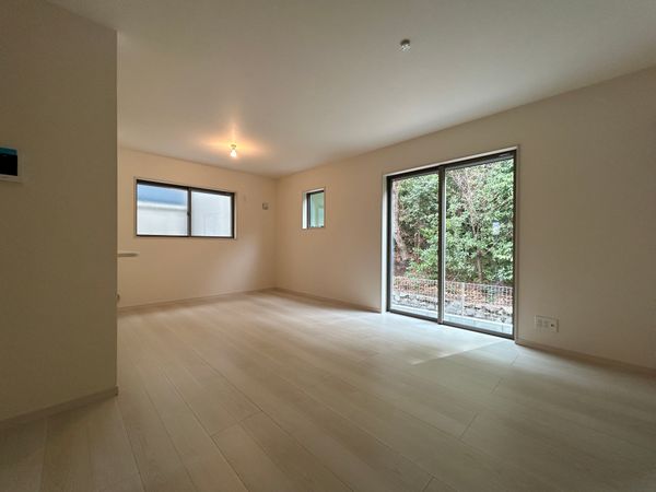 枚方市楠葉野田3丁目 1号棟 リビング