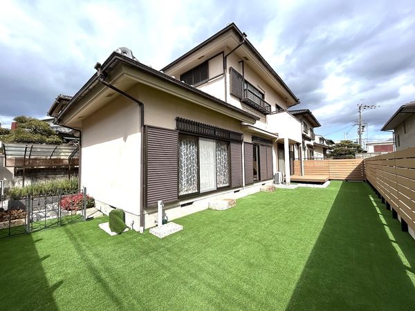 枚方市山之上西町 庭 枚方市山之上西町 庭