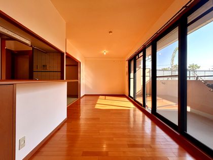 ネオハイツ枚方長尾 リビング