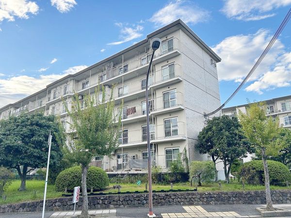 藤阪ハイツD六棟 外観 藤阪ハイツD六棟 外観
