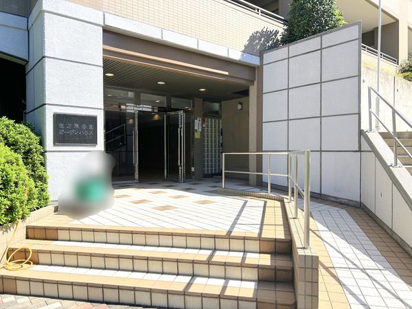 枚方翠香園ガーデンハウス エントランス