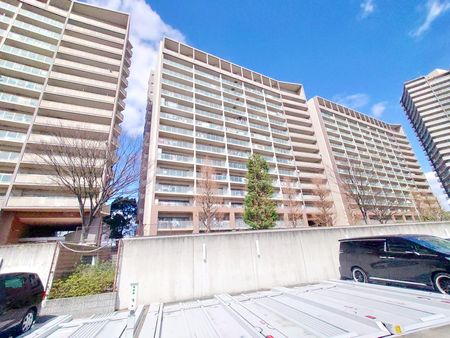 リバティパーク枚方 B棟 外観 リバティパーク枚方 B棟 外観