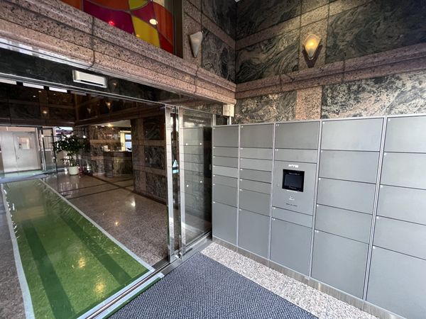 ロイヤルシャトーねやがわオークビル エントランス ロイヤルシャトーねやがわオークビル エントランス