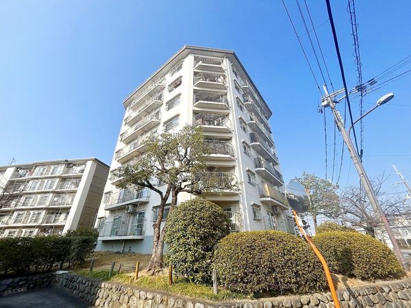 藤阪ハイツB壱棟 外観 藤阪ハイツB壱棟 外観