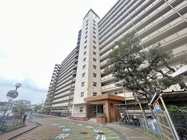 寝屋川サンハイツ B棟 外観 寝屋川サンハイツ B棟 外観