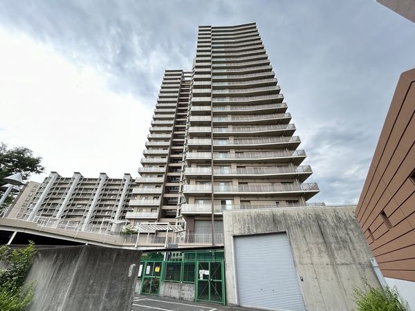 リバティパーク枚方 D棟 外観 リバティパーク枚方 D棟 外観