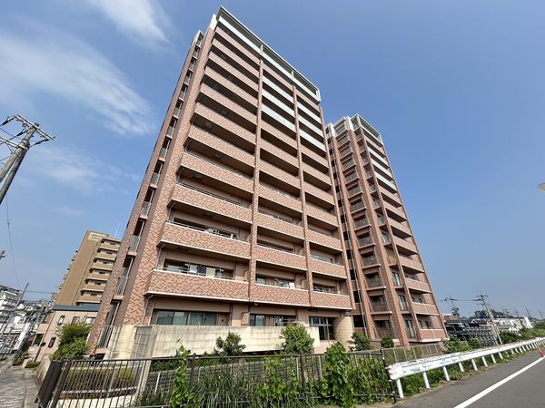 ランフォルセ枚方セントレ 外観