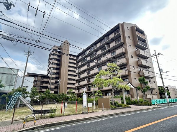 メロディーハイム枚方 A棟 外観