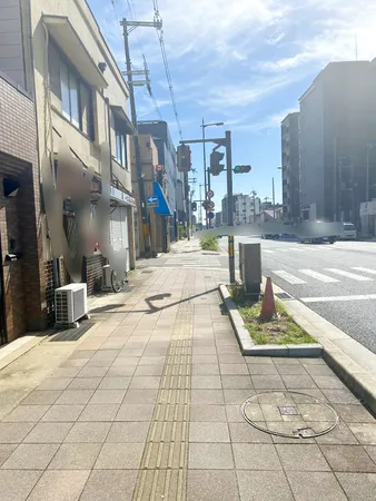 西側道路