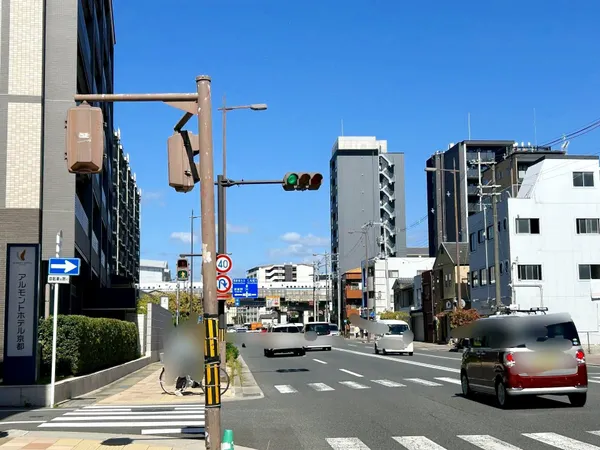 西側道路
