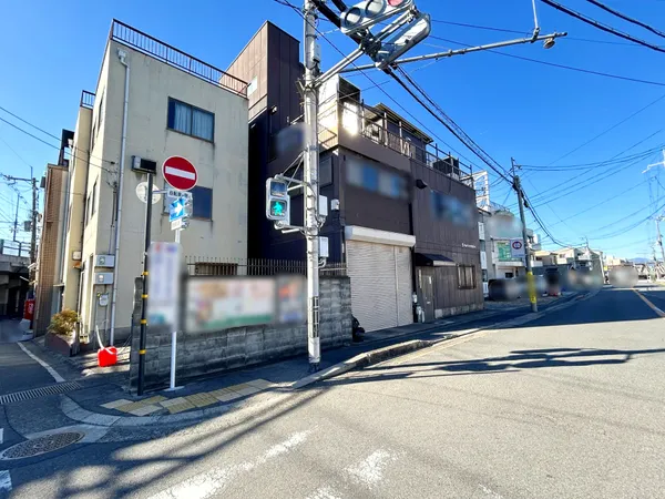 南東側道路