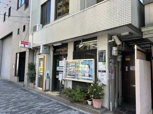 徒歩1分。