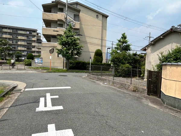 西側道路