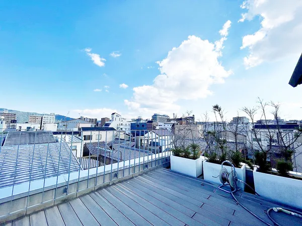 屋上テラスから南東側の眺望