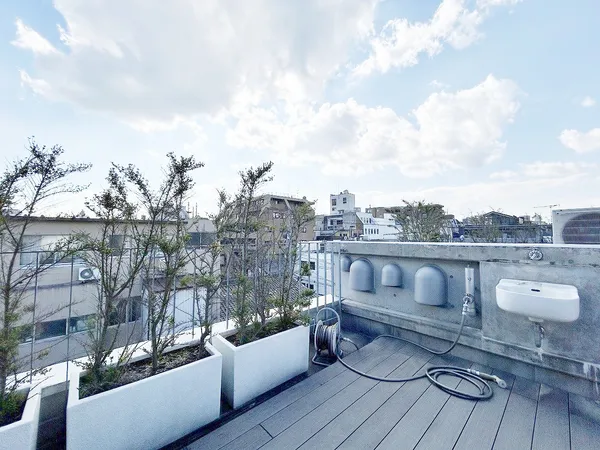 屋上テラス（西側）