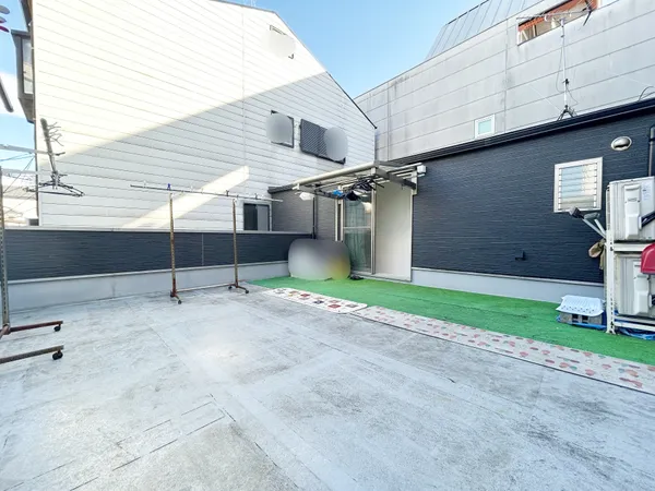 ルーフバルコニー