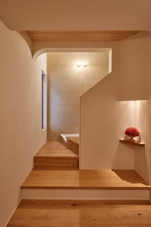 玄関※室内写真の家具・照明等の調度類は価格に含まれません。