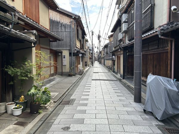 京都市東山区下柳町 前面道路含む外観 前面道路含む外観