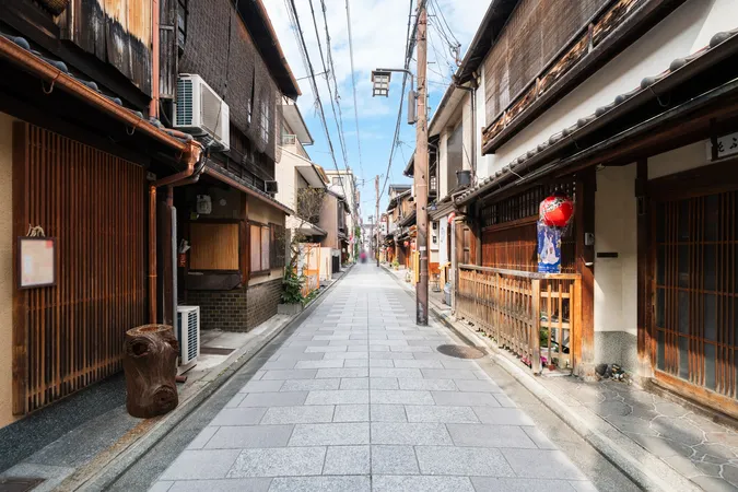 前面道路（宮川筋）