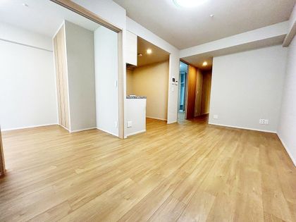 北区小山南上総町66番地 リビング