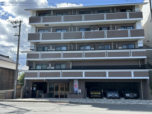 プレサンス京都二条城前 外観
