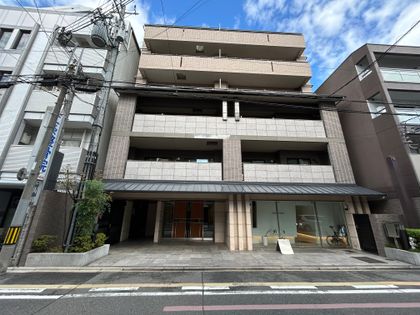 リソシエラグジェ御所南 外観