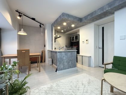 アベニール三条油小路町 リビング