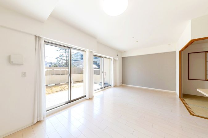 ハイネスクラウズ山科音羽 リビング