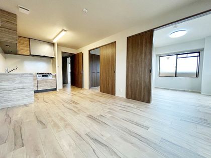 ル・アール京都御所西中立売通 リビング