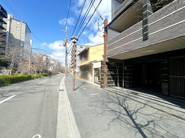 前面道路(北を望む)