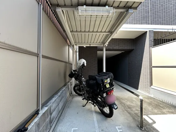 バイク置き場
