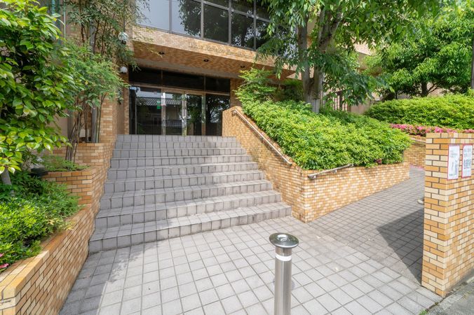ライオンズマンション山科御陵 エントランス ライオンズマンション山科御陵 エントランス