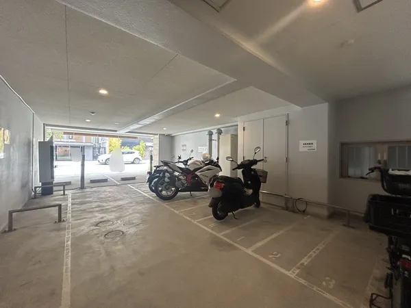 バイク置き場