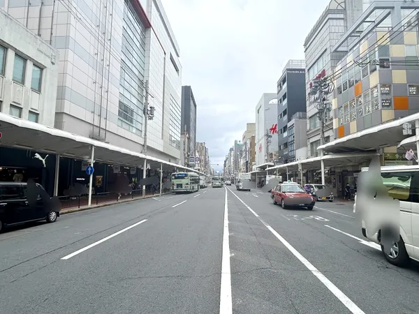 現地から約150Ｍの河原町通り風景
